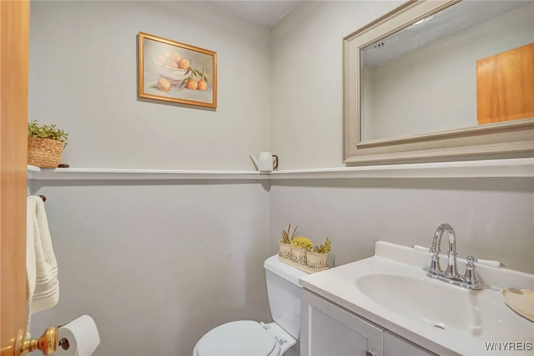 4938 Clinton Street, West Seneca, New York 14224, West Seneca, New York 14224, 2 Bedrooms Bedrooms, 7 Rooms Rooms,1 BathroomBathrooms,Residential,Closed,4938 Clinton Street, West Seneca, New York 14224,0,B1623710