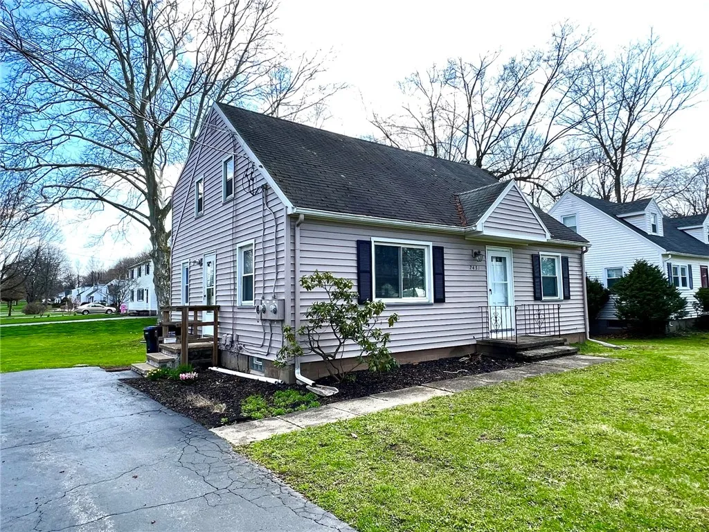 2431 Westside (down) Drive, Chili, New York 14514, Chili, New York 14514, 2 Bedrooms Bedrooms, 4 Rooms Rooms,1 BathroomBathrooms,Residential Lease,Closed,2431 Westside (down) Drive, Chili, New York 14514,0,R1624213