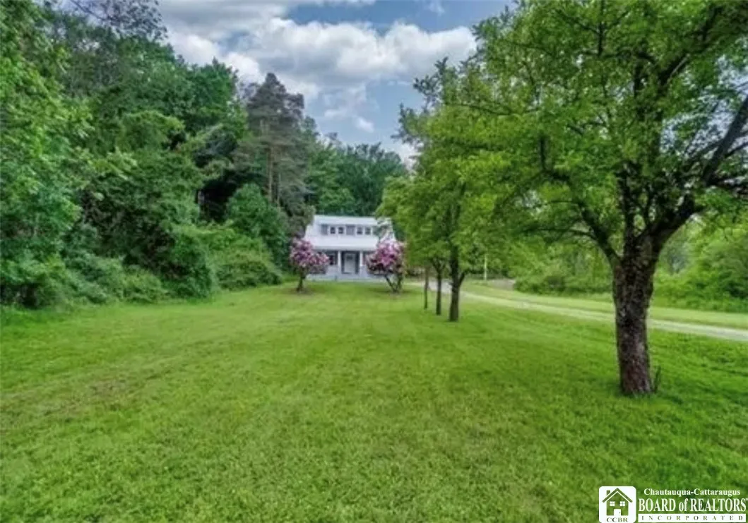 3035 Route 394, North Harmony, New York 14710, North Harmony, New York 14710, 4 Bedrooms Bedrooms, 9 Rooms Rooms,2 BathroomsBathrooms,Residential,Closed,3035 Route 394, North Harmony, New York 14710,0,R1623163