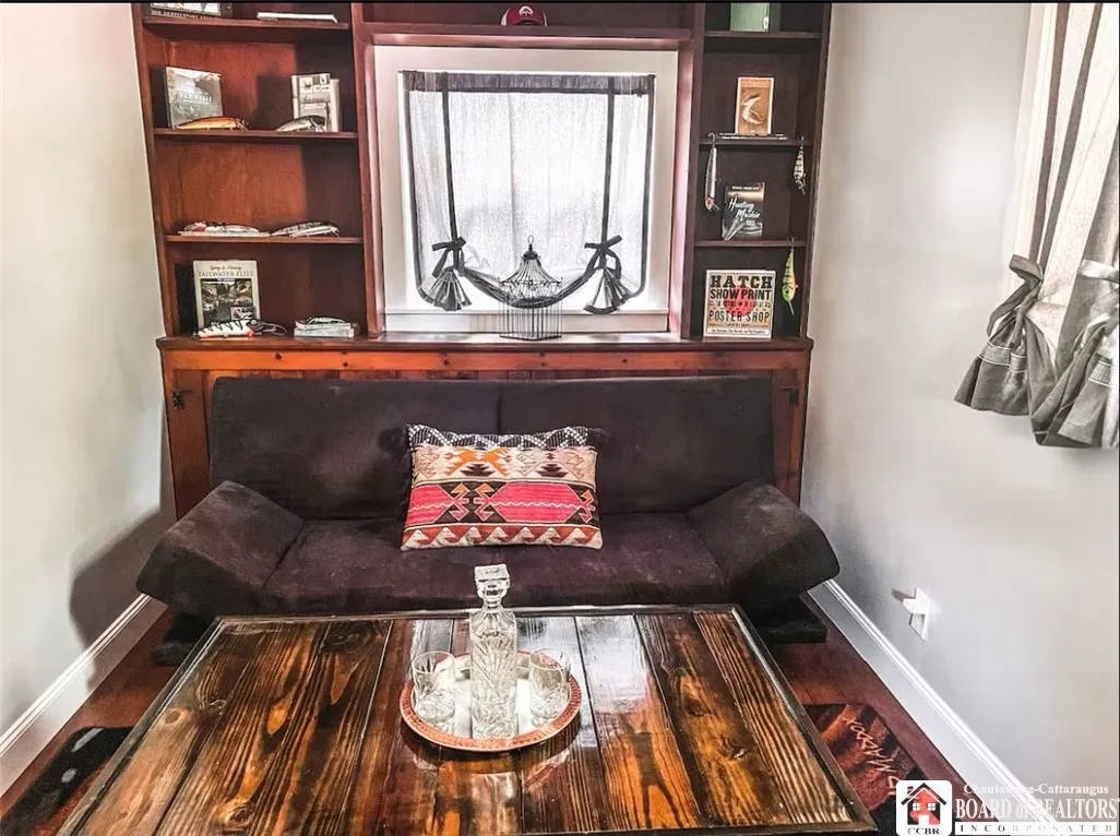 First floor study, office space or 4th bedroom.