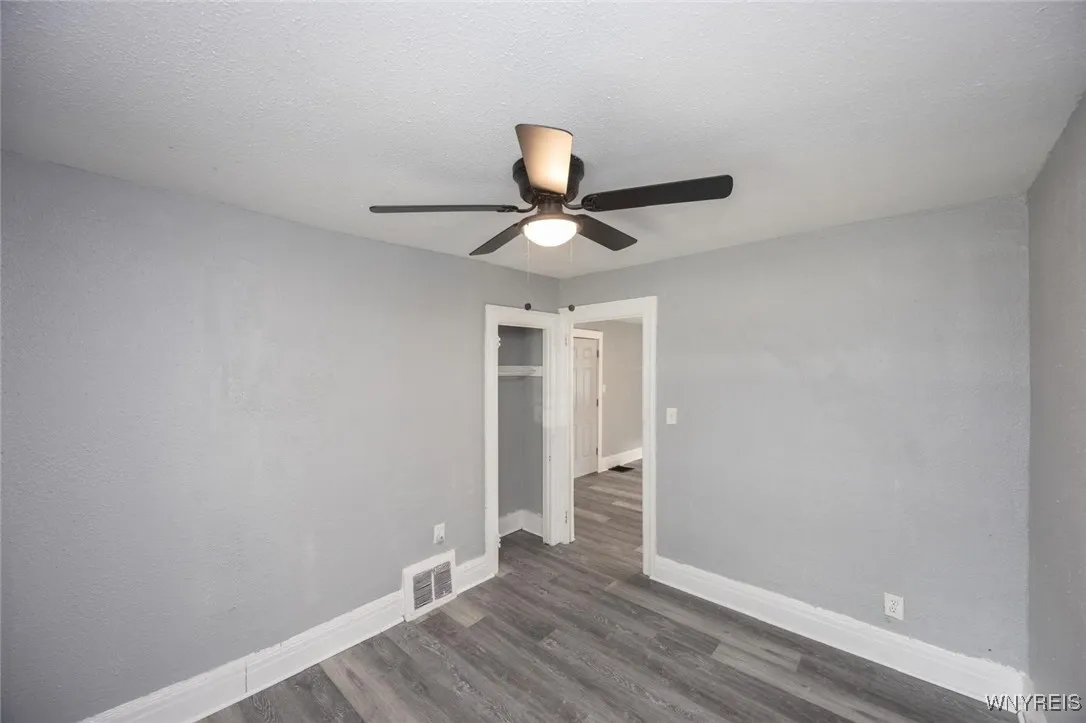 1023 15th Street, Niagara Falls, New York 14301, Niagara Falls, New York 14301, 5 Bedrooms Bedrooms, ,4 BathroomsBathrooms,Residential,For Sale,1023 15th Street, Niagara Falls, New York 14301,0,B1623850