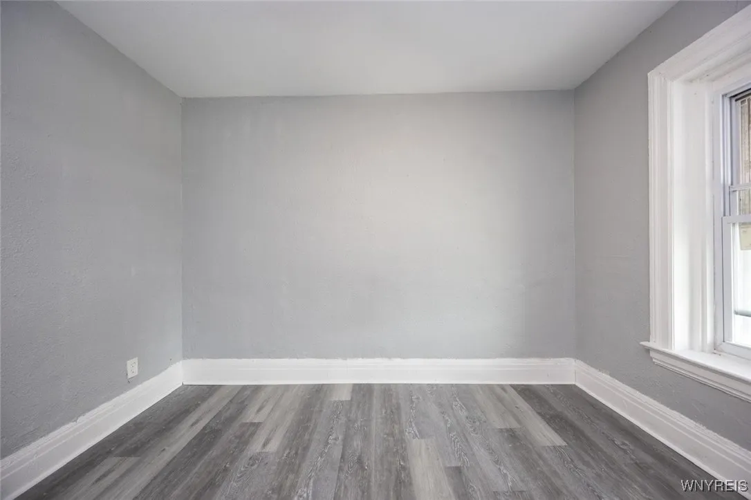 1023 15th Street, Niagara Falls, New York 14301, Niagara Falls, New York 14301, 5 Bedrooms Bedrooms, ,4 BathroomsBathrooms,Residential,For Sale,1023 15th Street, Niagara Falls, New York 14301,0,B1623850