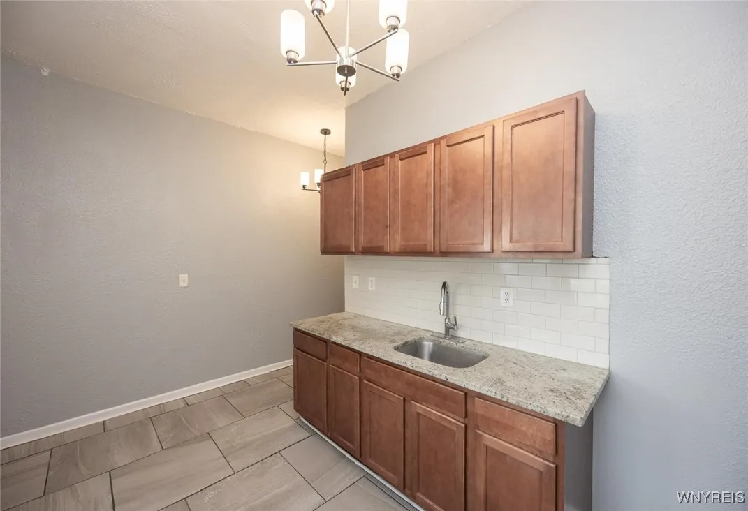 1023 15th Street, Niagara Falls, New York 14301, Niagara Falls, New York 14301, 5 Bedrooms Bedrooms, ,4 BathroomsBathrooms,Residential,For Sale,1023 15th Street, Niagara Falls, New York 14301,0,B1623850
