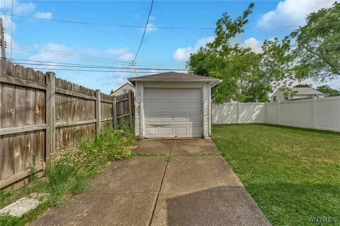 356 Knowlton Avenue, Tonawanda, New York 14217, Tonawanda, New York 14217, 3 Bedrooms Bedrooms, 7 Rooms Rooms,1 BathroomBathrooms,Residential,For Sale,356 Knowlton Avenue, Tonawanda, New York 14217,B1623394