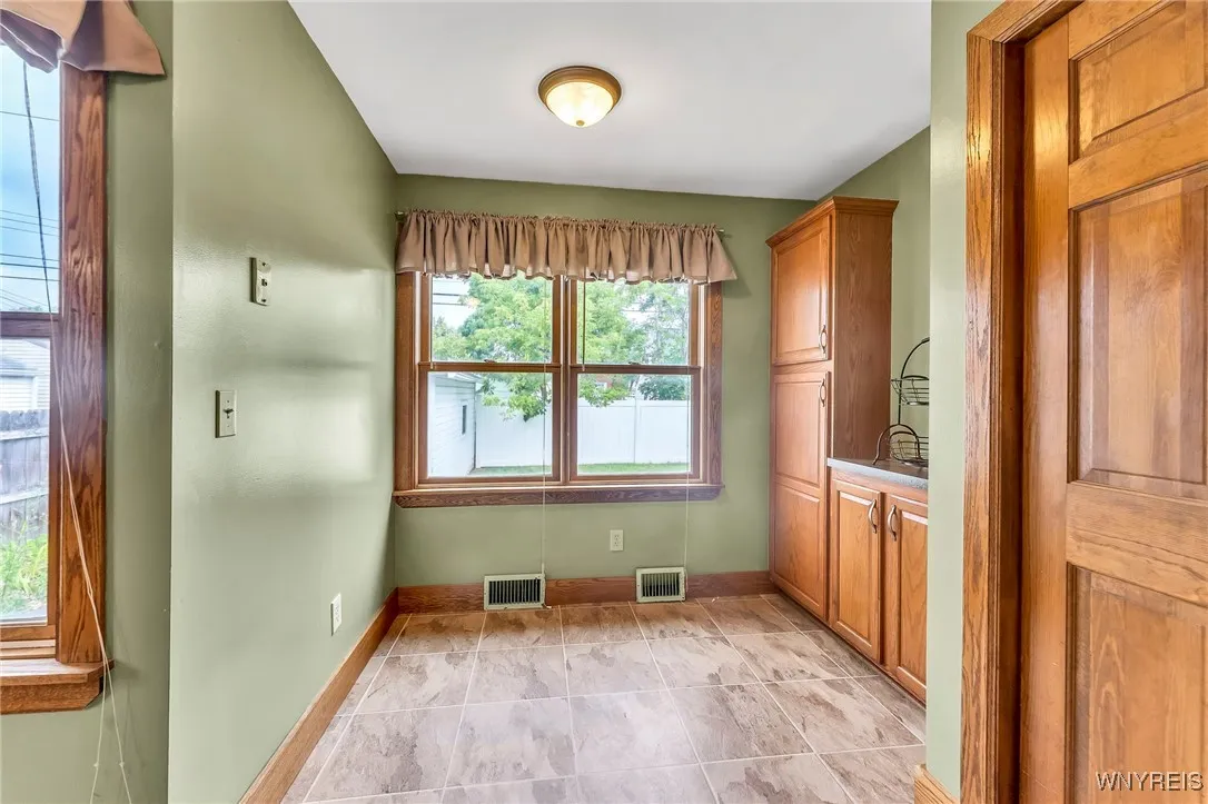 356 Knowlton Avenue, Tonawanda, New York 14217, Tonawanda, New York 14217, 3 Bedrooms Bedrooms, 7 Rooms Rooms,1 BathroomBathrooms,Residential,For Sale,356 Knowlton Avenue, Tonawanda, New York 14217,B1623394