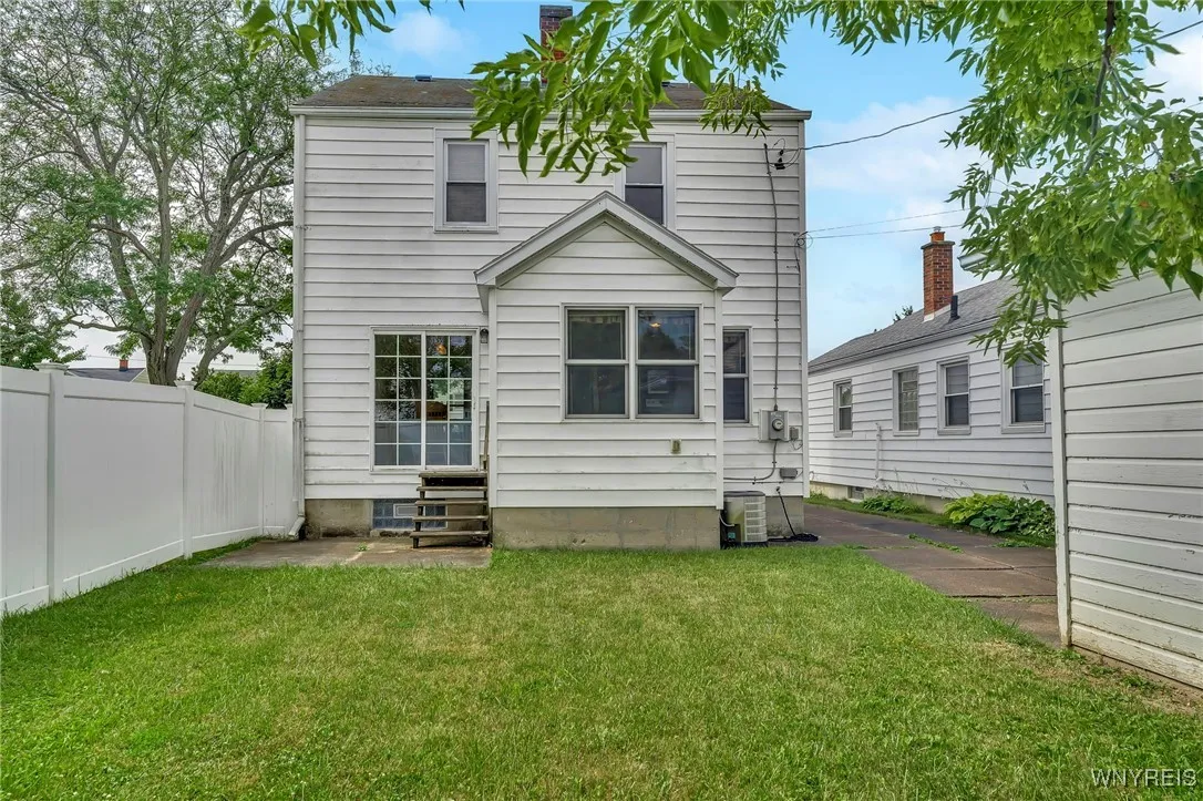 356 Knowlton Avenue, Tonawanda, New York 14217, Tonawanda, New York 14217, 3 Bedrooms Bedrooms, 7 Rooms Rooms,1 BathroomBathrooms,Residential,For Sale,356 Knowlton Avenue, Tonawanda, New York 14217,B1623394