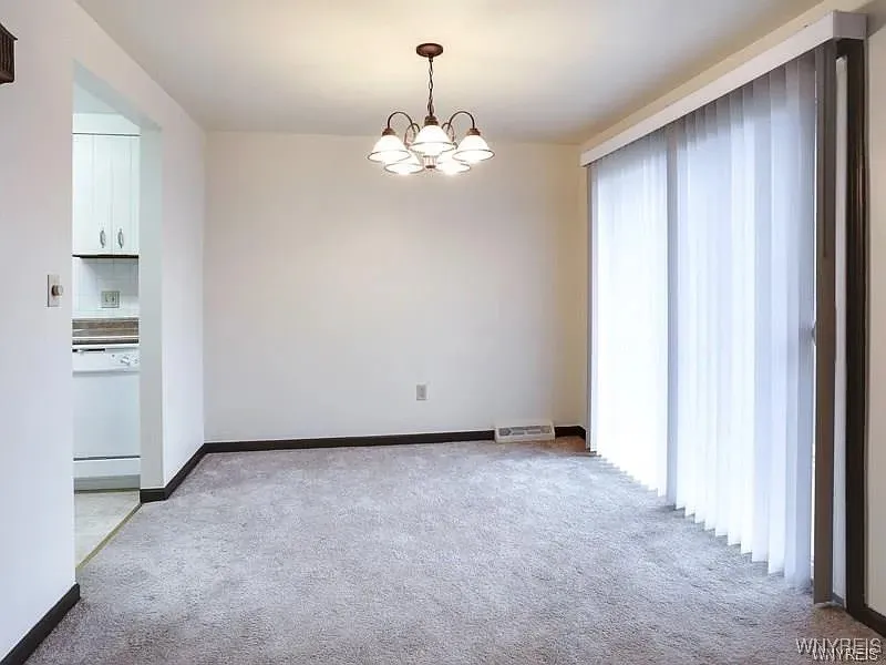 55 #1 Greenwich, Amherst, New York 14228, Amherst, New York 14228, 1 Bedroom Bedrooms, 3 Rooms Rooms,1 BathroomBathrooms,Residential Lease,For Rent,55 #1 Greenwich, Amherst, New York 14228,B1624239