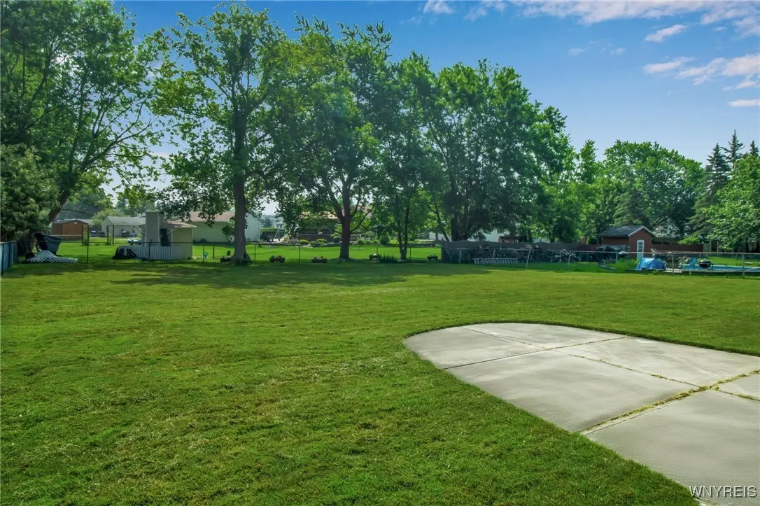 445 Mill Road, West Seneca, New York 14224, West Seneca, New York 14224, 4 Bedrooms Bedrooms, 10 Rooms Rooms,2 BathroomsBathrooms,Residential,Closed,445 Mill Road, West Seneca, New York 14224,0,B1622121