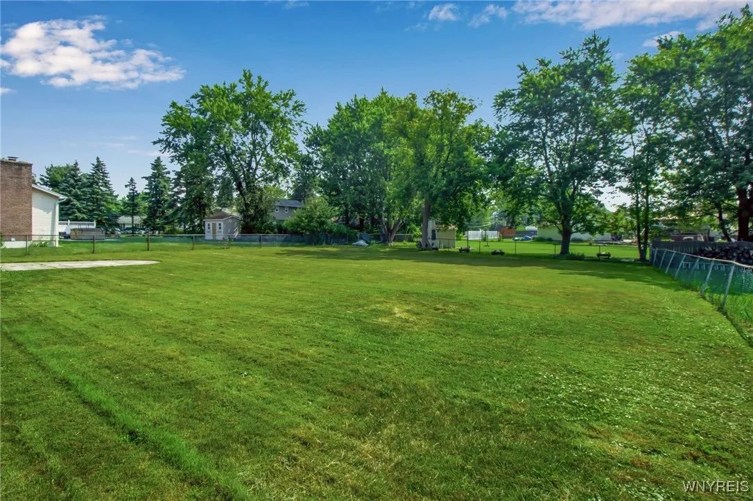 445 Mill Road, West Seneca, New York 14224, West Seneca, New York 14224, 4 Bedrooms Bedrooms, 10 Rooms Rooms,2 BathroomsBathrooms,Residential,Closed,445 Mill Road, West Seneca, New York 14224,0,B1622121