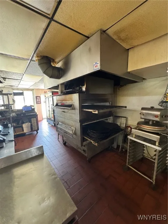 129 Abbott Road, Buffalo, New York 14220, Buffalo, New York 14220, 8 Rooms Rooms,Commercial Sale,For Sale,129 Abbott Road, Buffalo, New York 14220,B1622553