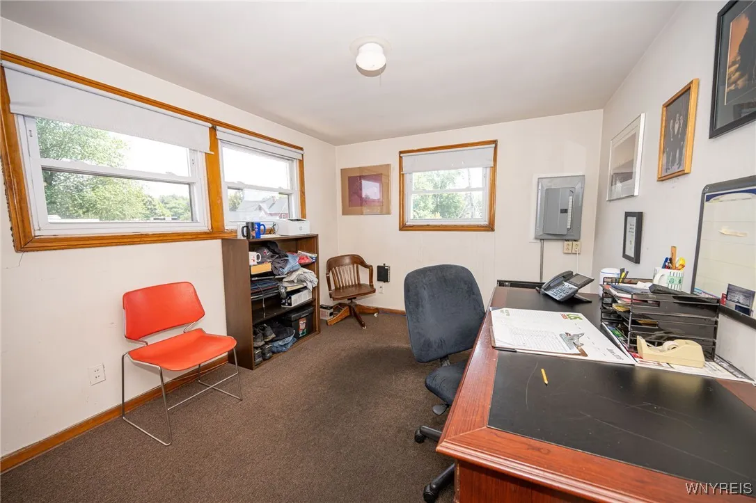 129 Abbott Road, Buffalo, New York 14220, Buffalo, New York 14220, 8 Rooms Rooms,Commercial Sale,For Sale,129 Abbott Road, Buffalo, New York 14220,B1622553