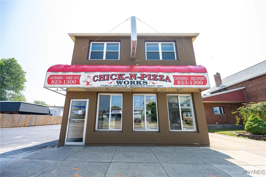 129 Abbott Road, Buffalo, New York 14220, Buffalo, New York 14220, 8 Rooms Rooms,Commercial Sale,For Sale,129 Abbott Road, Buffalo, New York 14220,B1622553