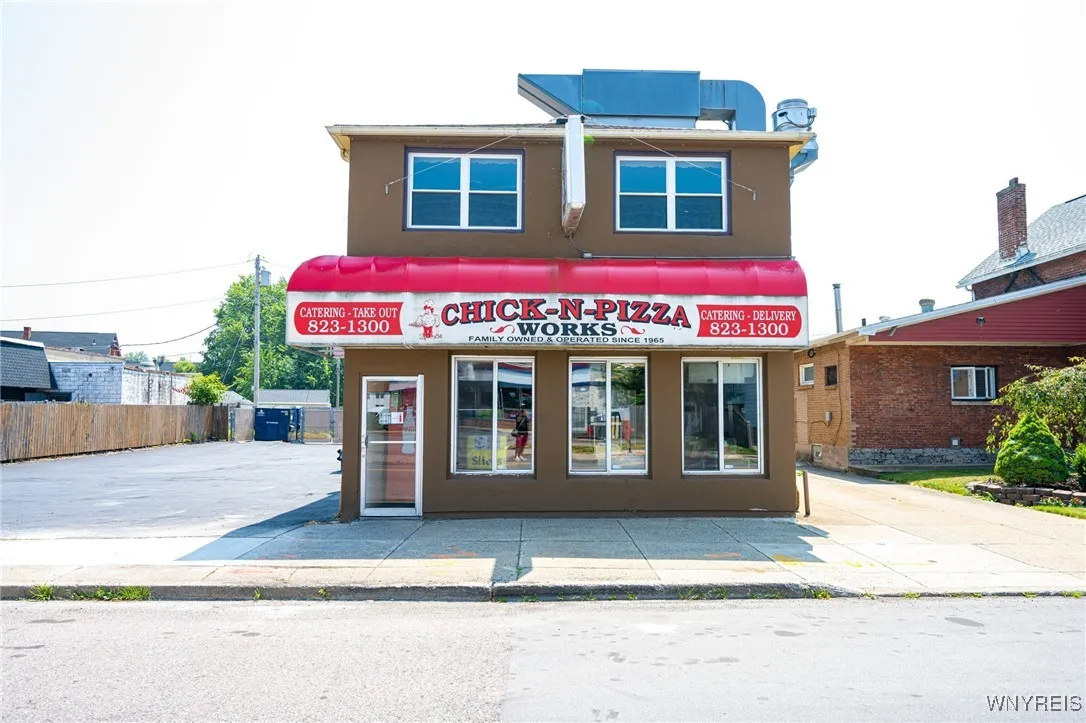 129 Abbott Road, Buffalo, New York 14220, Buffalo, New York 14220, 8 Rooms Rooms,Commercial Sale,For Sale,129 Abbott Road, Buffalo, New York 14220,B1622553