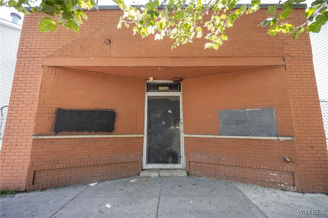 1743 South Park Avenue, Buffalo, New York 14220, Buffalo, New York 14220, ,Commercial Sale,For Sale,1743 South Park Avenue, Buffalo, New York 14220,B1622953