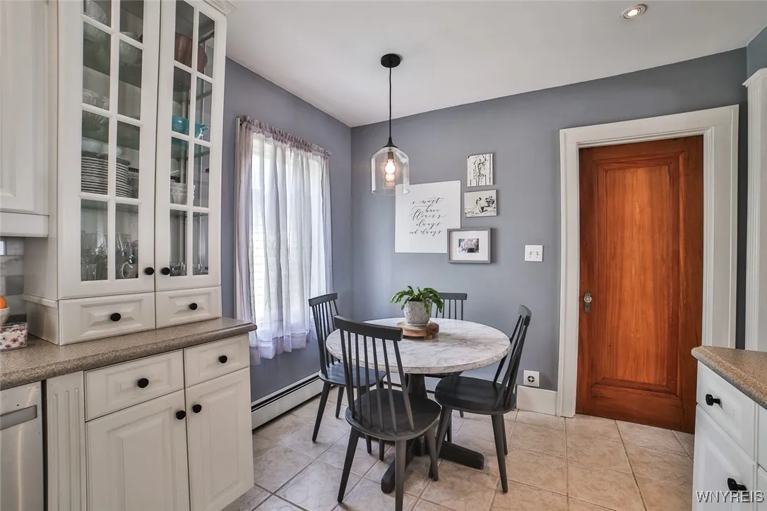 85 Irving Terrace, Tonawanda, New York 14223, Tonawanda, New York 14223, 4 Bedrooms Bedrooms, 10 Rooms Rooms,4 BathroomsBathrooms,Residential,Closed,85 Irving Terrace, Tonawanda, New York 14223,0,B1621889