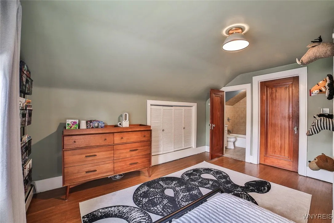 85 Irving Terrace, Tonawanda, New York 14223, Tonawanda, New York 14223, 4 Bedrooms Bedrooms, 10 Rooms Rooms,4 BathroomsBathrooms,Residential,Closed,85 Irving Terrace, Tonawanda, New York 14223,0,B1621889