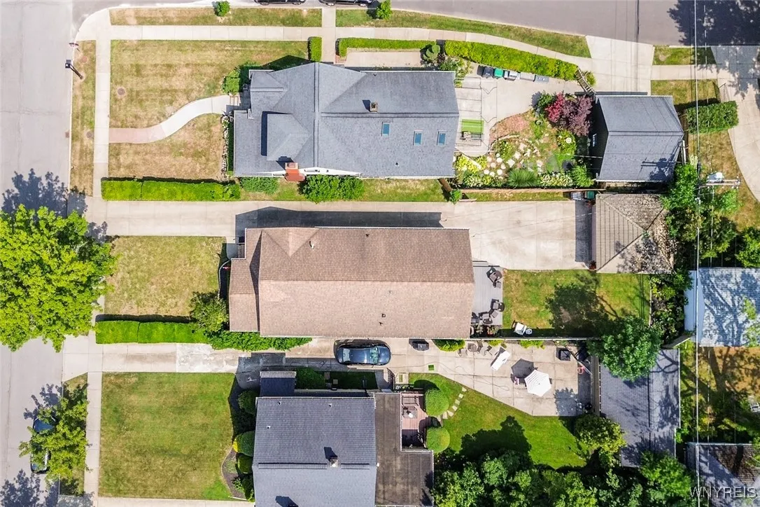 85 Irving Terrace, Tonawanda, New York 14223, Tonawanda, New York 14223, 4 Bedrooms Bedrooms, 10 Rooms Rooms,4 BathroomsBathrooms,Residential,Closed,85 Irving Terrace, Tonawanda, New York 14223,0,B1621889