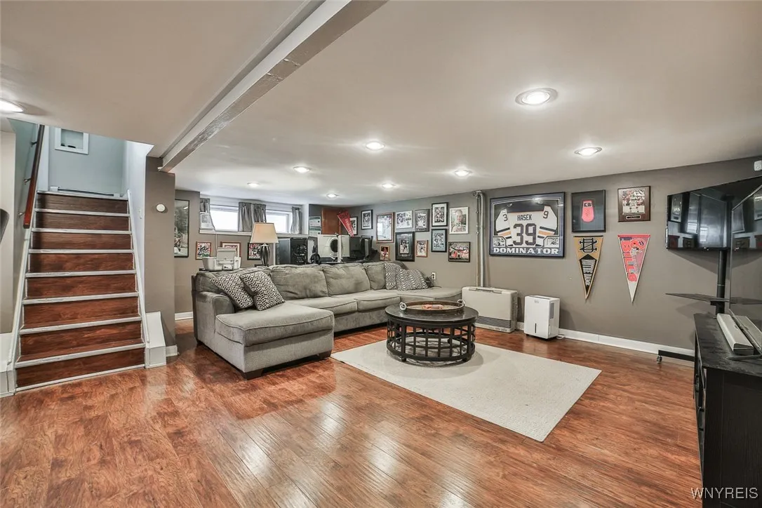 85 Irving Terrace, Tonawanda, New York 14223, Tonawanda, New York 14223, 4 Bedrooms Bedrooms, 10 Rooms Rooms,4 BathroomsBathrooms,Residential,Closed,85 Irving Terrace, Tonawanda, New York 14223,0,B1621889