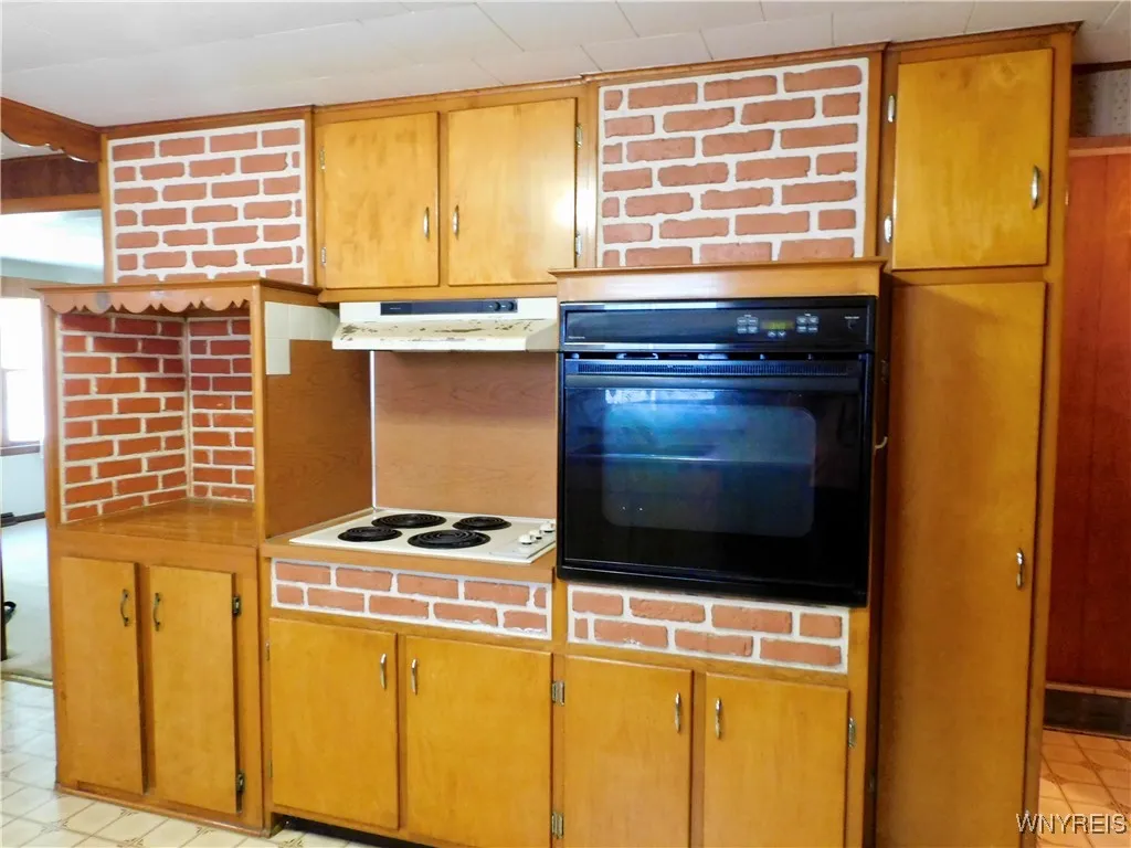 83 Sturm Street, Lancaster, New York 14086, Lancaster, New York 14086, 3 Bedrooms Bedrooms, 6 Rooms Rooms,1 BathroomBathrooms,Residential,Closed,83 Sturm Street, Lancaster, New York 14086,0,B1623593