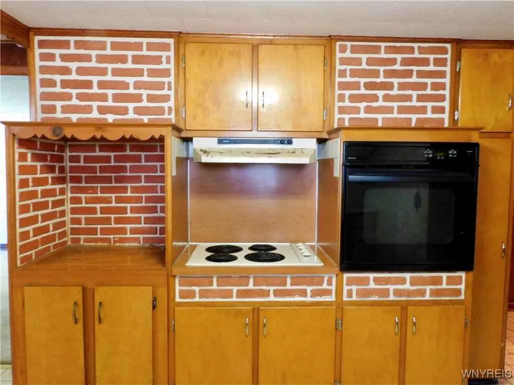 83 Sturm Street, Lancaster, New York 14086, Lancaster, New York 14086, 3 Bedrooms Bedrooms, 6 Rooms Rooms,1 BathroomBathrooms,Residential,Closed,83 Sturm Street, Lancaster, New York 14086,0,B1623593