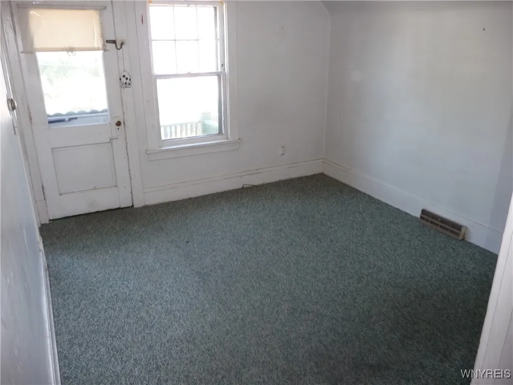 1130 West Avenue, Buffalo, New York 14213, Buffalo, New York 14213, 6 Bedrooms Bedrooms, ,3 BathroomsBathrooms,Residential,For Sale,1130 West Avenue, Buffalo, New York 14213,B1624171