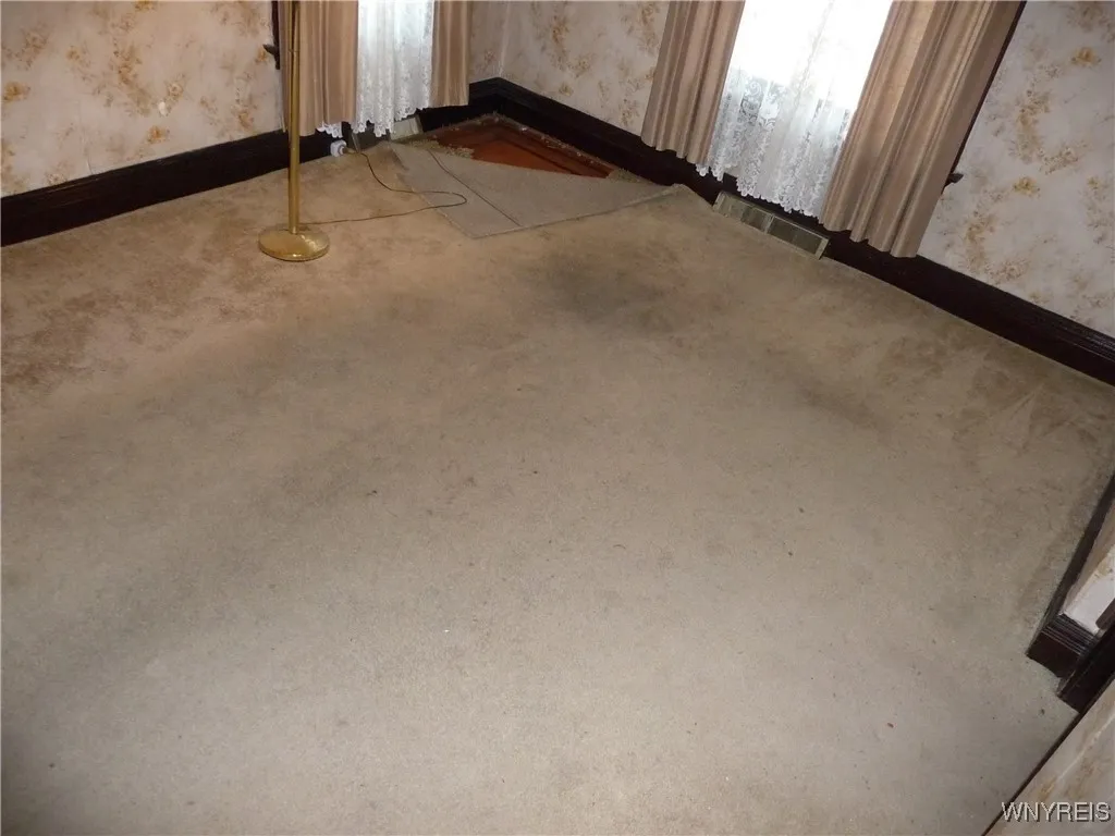 1130 West Avenue, Buffalo, New York 14213, Buffalo, New York 14213, 6 Bedrooms Bedrooms, ,3 BathroomsBathrooms,Residential,For Sale,1130 West Avenue, Buffalo, New York 14213,B1624171