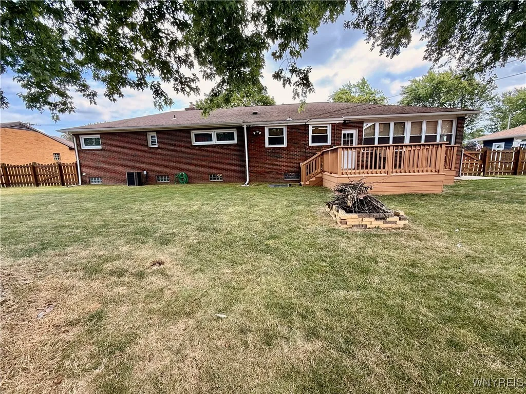 237 Vine Street, Batavia City, New York 14020, Batavia City, New York 14020, 3 Bedrooms Bedrooms, 6 Rooms Rooms,1 BathroomBathrooms,Residential,Closed,237 Vine Street, Batavia City, New York 14020,0,B1624153