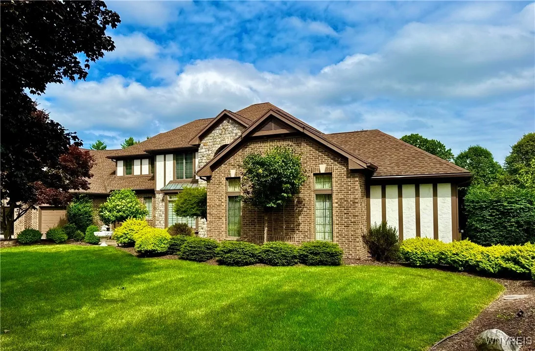 7 Beauclaire Lane, Perinton, New York 14450, Perinton, New York 14450, 5 Bedrooms Bedrooms, 19 Rooms Rooms,5 BathroomsBathrooms,Residential,For Sale,7 Beauclaire Lane, Perinton, New York 14450,0,B1622940
