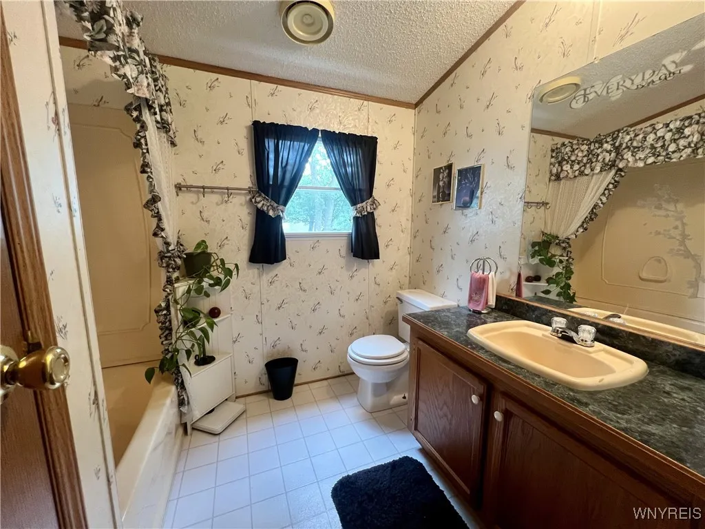 1 Laurel Run, Cheektowaga, New York 14225, Cheektowaga, New York 14225, 2 Bedrooms Bedrooms, 7 Rooms Rooms,2 BathroomsBathrooms,Residential,Closed,1 Laurel Run, Cheektowaga, New York 14225,0,B1624224