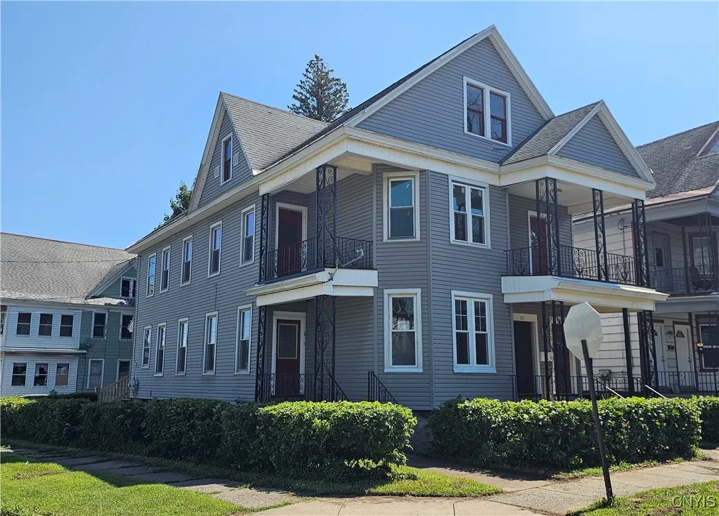 30 32 Watson Place, Utica, New York 13502, Utica, New York 13502, 6 Bedrooms Bedrooms, ,2 BathroomsBathrooms,Residential,Closed,30 32 Watson Place, Utica, New York 13502,0,S1624248