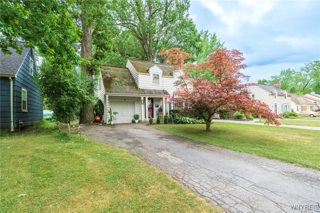 26 Harwood Drive, Amherst, New York 14226, Amherst, New York 14226, 3 Bedrooms Bedrooms, 7 Rooms Rooms,2 BathroomsBathrooms,Residential,For Sale,26 Harwood Drive, Amherst, New York 14226,B1624249