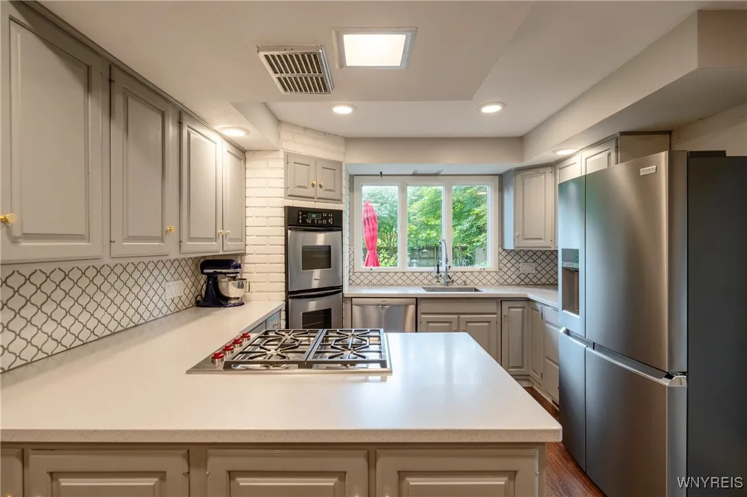 26 Harwood Drive, Amherst, New York 14226, Amherst, New York 14226, 3 Bedrooms Bedrooms, 7 Rooms Rooms,2 BathroomsBathrooms,Residential,For Sale,26 Harwood Drive, Amherst, New York 14226,0,B1624249
