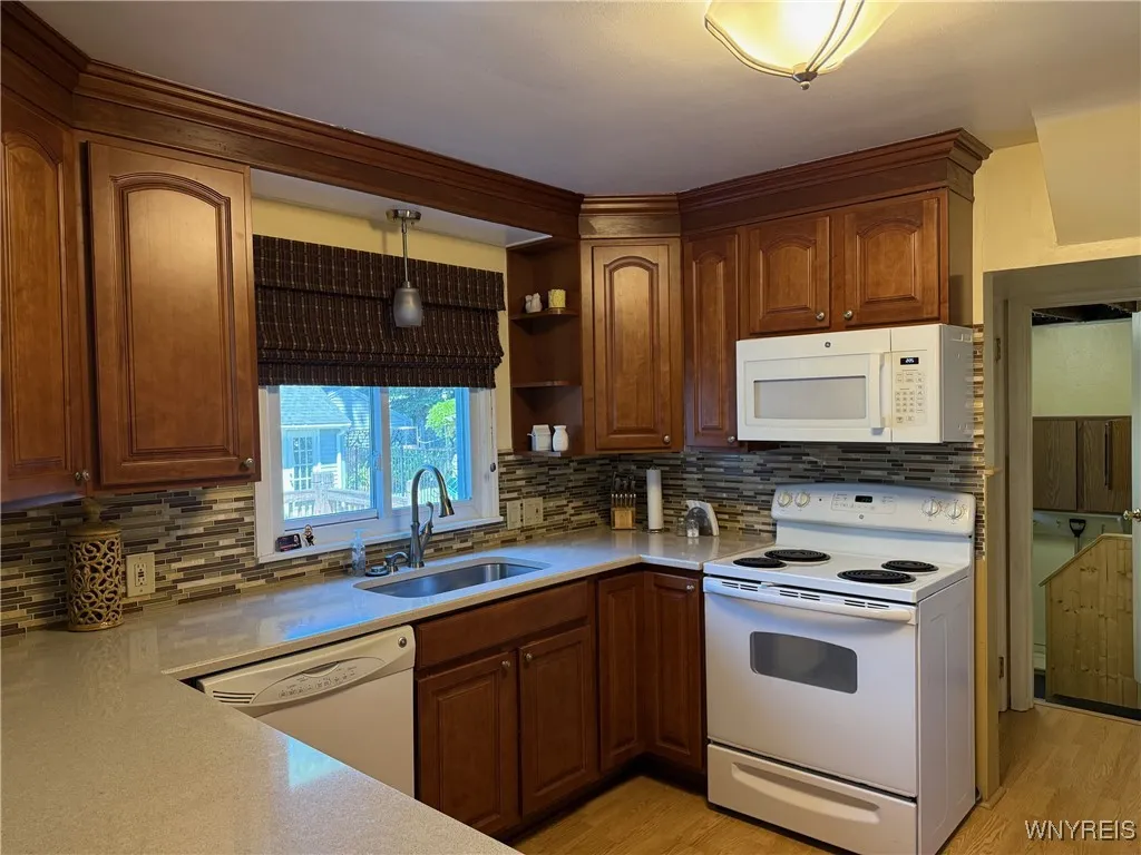 414 Thorncliff Road, Tonawanda, New York 14223, Tonawanda, New York 14223, 3 Bedrooms Bedrooms, 7 Rooms Rooms,1 BathroomBathrooms,Residential,For Sale,414 Thorncliff Road, Tonawanda, New York 14223,B1624293