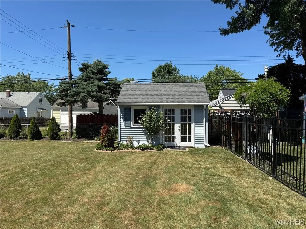 414 Thorncliff Road, Tonawanda, New York 14223, Tonawanda, New York 14223, 3 Bedrooms Bedrooms, 7 Rooms Rooms,1 BathroomBathrooms,Residential,For Sale,414 Thorncliff Road, Tonawanda, New York 14223,B1624293
