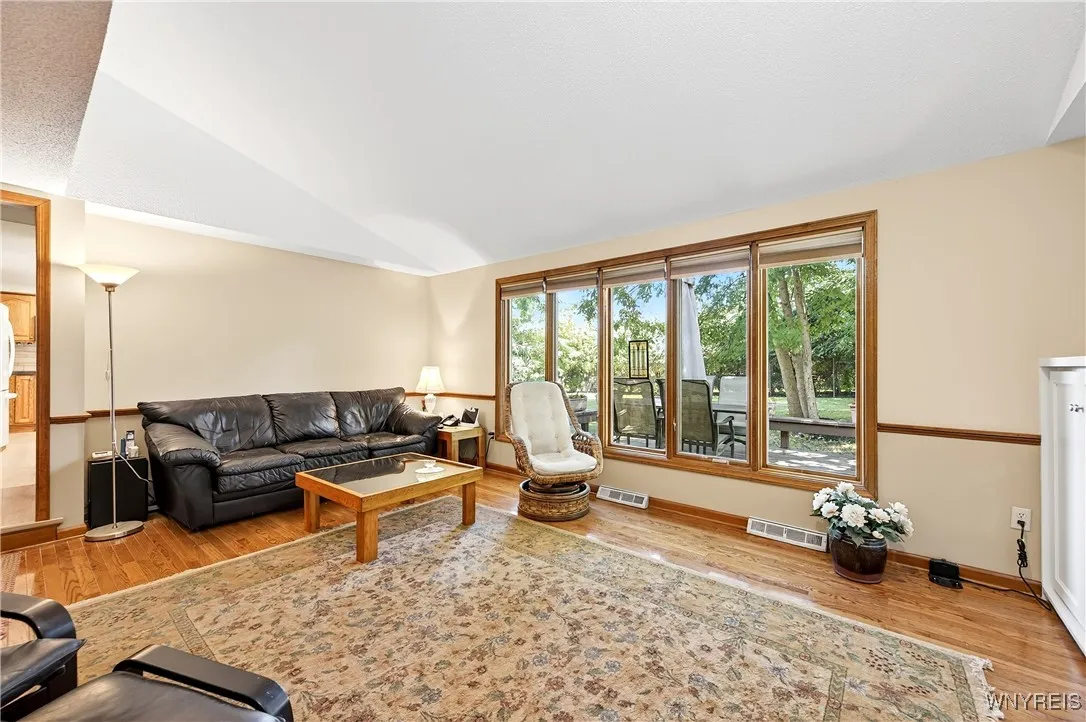3 Carleton Court, Amherst, New York 14221, Amherst, New York 14221, 4 Bedrooms Bedrooms, 8 Rooms Rooms,2 BathroomsBathrooms,Residential,Closed,3 Carleton Court, Amherst, New York 14221,0,B1624131