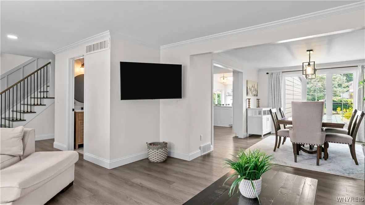 223 Surrey Run, Amherst, New York 14221, Amherst, New York 14221, 4 Bedrooms Bedrooms, 9 Rooms Rooms,2 BathroomsBathrooms,Residential,Closed,223 Surrey Run, Amherst, New York 14221,0,B1623977