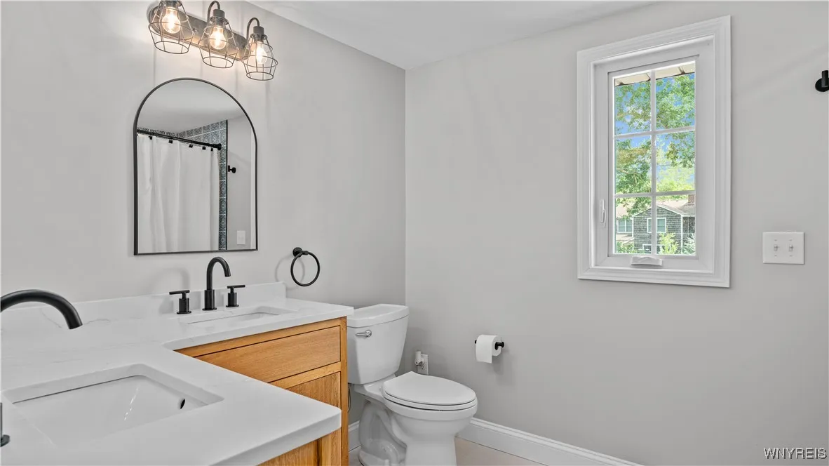 223 Surrey Run, Amherst, New York 14221, Amherst, New York 14221, 4 Bedrooms Bedrooms, 9 Rooms Rooms,2 BathroomsBathrooms,Residential,Closed,223 Surrey Run, Amherst, New York 14221,0,B1623977