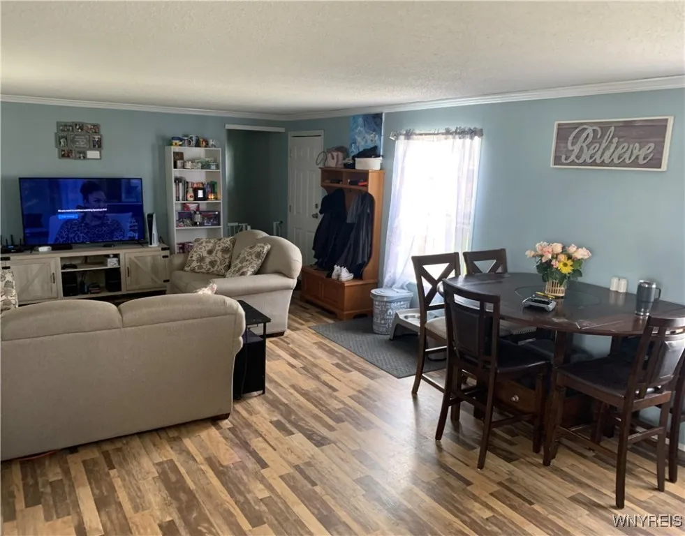 1075 Fernwood Drive, Lockport Town, New York 14094, Lockport Town, New York 14094, 3 Bedrooms Bedrooms, 5 Rooms Rooms,2 BathroomsBathrooms,Residential,Closed,1075 Fernwood Drive, Lockport Town, New York 14094,B1624338