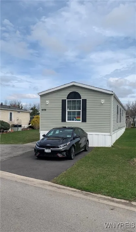 1075 Fernwood Drive, Lockport Town, New York 14094, Lockport Town, New York 14094, 3 Bedrooms Bedrooms, 5 Rooms Rooms,2 BathroomsBathrooms,Residential,Closed,1075 Fernwood Drive, Lockport Town, New York 14094,B1624338