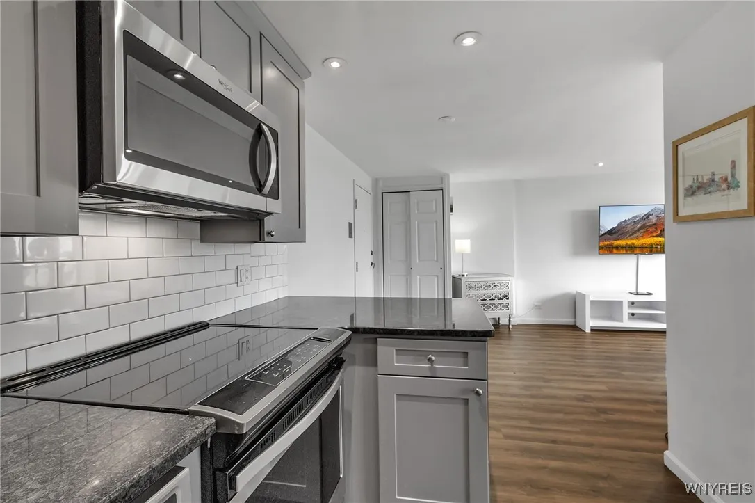 849 Delaware Avenue 704, Buffalo, New York 14209, Buffalo, New York 14209, 1 Bedroom Bedrooms, 3 Rooms Rooms,1 BathroomBathrooms,Residential,For Sale,849 Delaware Avenue 704, Buffalo, New York 14209,B1624127