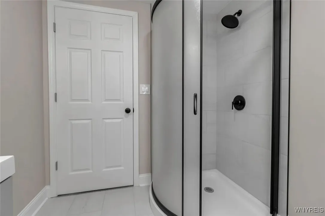 2514 Delaware Avenue 1, Buffalo, New York 14216, Buffalo, New York 14216, 3 Bedrooms Bedrooms, 7 Rooms Rooms,1 BathroomBathrooms,Residential Lease,For Rent,2514 Delaware Avenue 1, Buffalo, New York 14216,B1624368