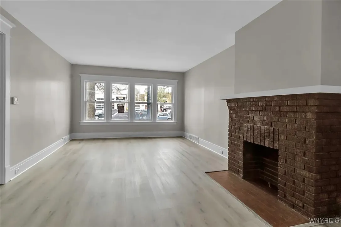 2514 Delaware Avenue 2, Buffalo, New York 14216, Buffalo, New York 14216, 3 Bedrooms Bedrooms, 7 Rooms Rooms,1 BathroomBathrooms,Residential Lease,For Rent,2514 Delaware Avenue 2, Buffalo, New York 14216,B1624374
