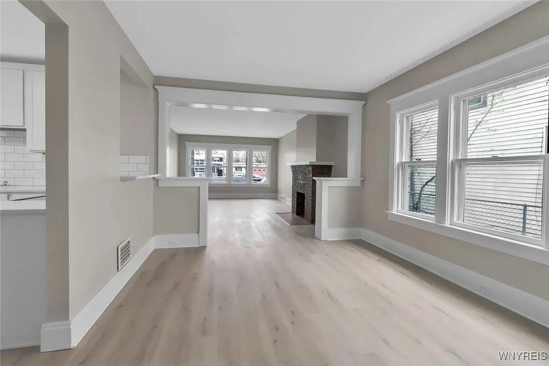2514 Delaware Avenue 2, Buffalo, New York 14216, Buffalo, New York 14216, 3 Bedrooms Bedrooms, 7 Rooms Rooms,1 BathroomBathrooms,Residential Lease,For Rent,2514 Delaware Avenue 2, Buffalo, New York 14216,B1624374
