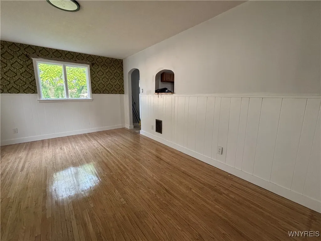 56 Reed Avenue, Lackawanna, New York 14218, Lackawanna, New York 14218, 3 Bedrooms Bedrooms, 6 Rooms Rooms,1 BathroomBathrooms,Residential Lease,For Rent,56 Reed Avenue, Lackawanna, New York 14218,B1624371