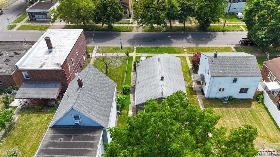 1962 Falls Street, Niagara Falls, New York 14303, Niagara Falls, New York 14303, 3 Bedrooms Bedrooms, 6 Rooms Rooms,1 BathroomBathrooms,Residential,For Sale,1962 Falls Street, Niagara Falls, New York 14303,B1623816