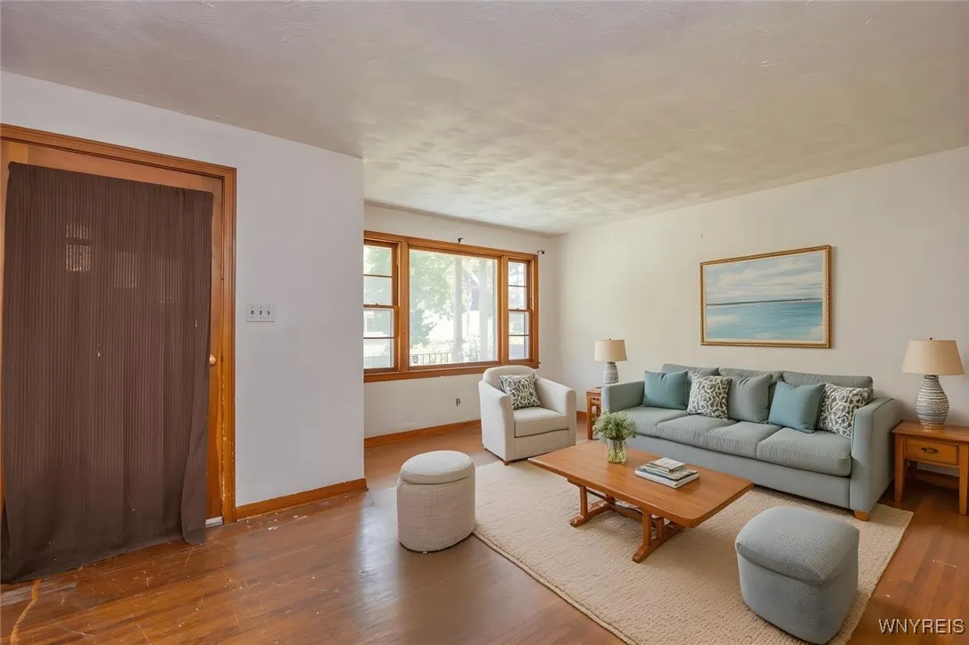 1962 Falls Street, Niagara Falls, New York 14303, Niagara Falls, New York 14303, 3 Bedrooms Bedrooms, 6 Rooms Rooms,1 BathroomBathrooms,Residential,For Sale,1962 Falls Street, Niagara Falls, New York 14303,B1623816
