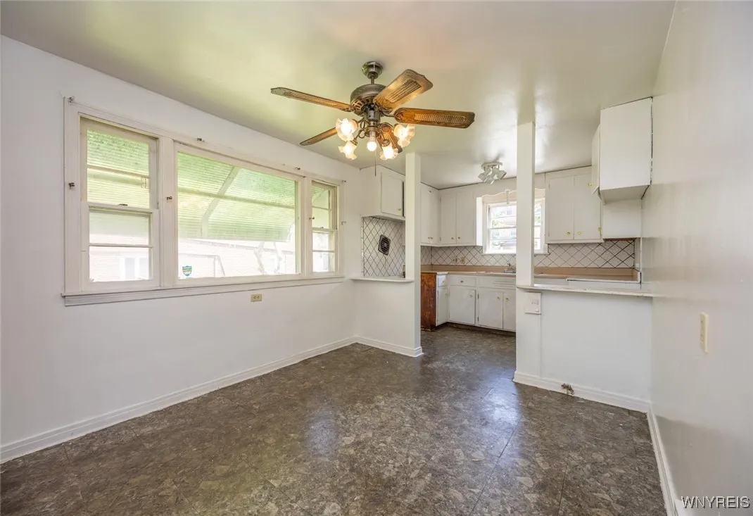 1962 Falls Street, Niagara Falls, New York 14303, Niagara Falls, New York 14303, 3 Bedrooms Bedrooms, 6 Rooms Rooms,1 BathroomBathrooms,Residential,For Sale,1962 Falls Street, Niagara Falls, New York 14303,B1623816