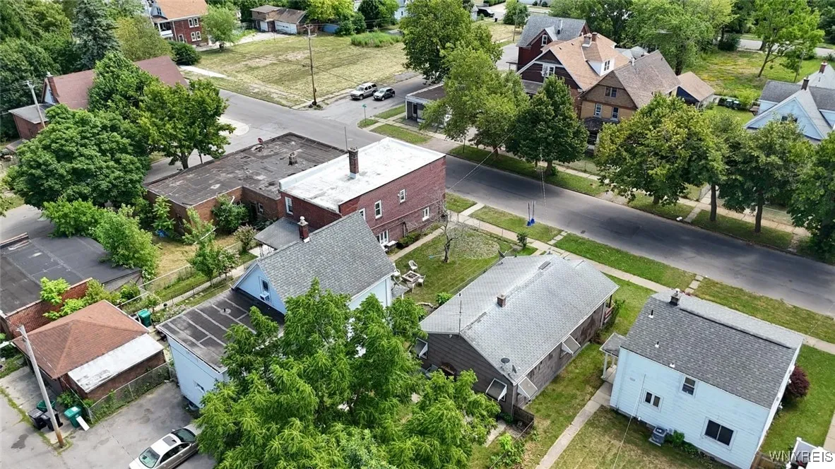 1962 Falls Street, Niagara Falls, New York 14303, Niagara Falls, New York 14303, 3 Bedrooms Bedrooms, 6 Rooms Rooms,1 BathroomBathrooms,Residential,For Sale,1962 Falls Street, Niagara Falls, New York 14303,B1623816