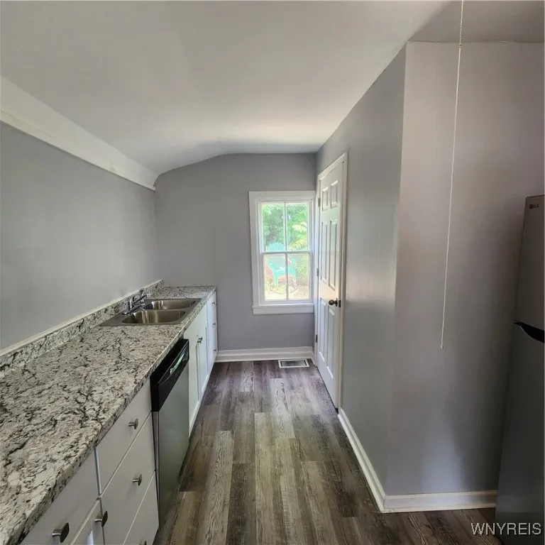 192 Cottage Street, Lockport City, New York 14094, Lockport City, New York 14094, 2 Bedrooms Bedrooms, 6 Rooms Rooms,1 BathroomBathrooms,Residential,For Sale,192 Cottage Street, Lockport City, New York 14094,B1624384