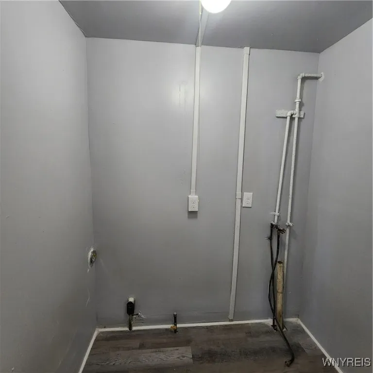 192 Cottage Street, Lockport City, New York 14094, Lockport City, New York 14094, 2 Bedrooms Bedrooms, 6 Rooms Rooms,1 BathroomBathrooms,Residential,For Sale,192 Cottage Street, Lockport City, New York 14094,B1624384